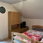 Vikendica Krivaja Sa Bazenom I Privatnom Plazom