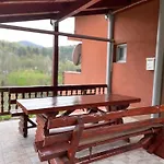Vikendica Krivaja Sa Bazenom I Privatnom Plazom