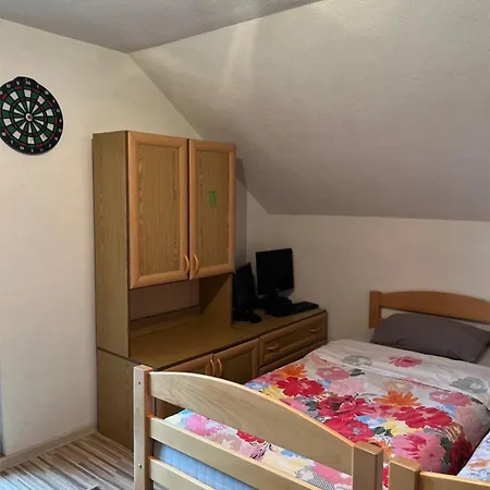 Vikendica Krivaja Sa Bazenom I Privatnom Plazom