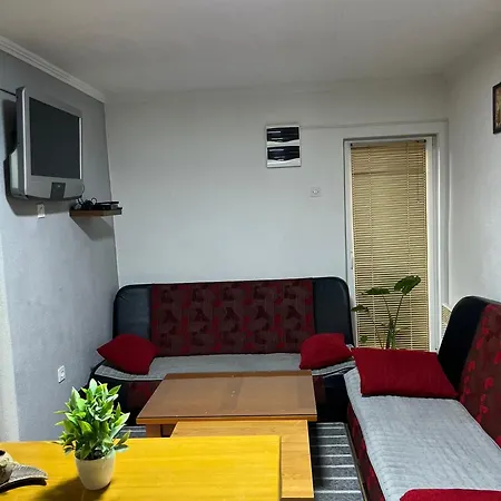 Vikendica Krivaja Sa Bazenom I Privatnom Plazom